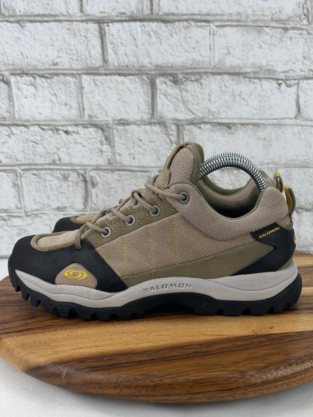 Salomon VTG 2003 Womens Sz. 7.5 Beige Black Chunky Hiking Outdoor Shoes 863675
